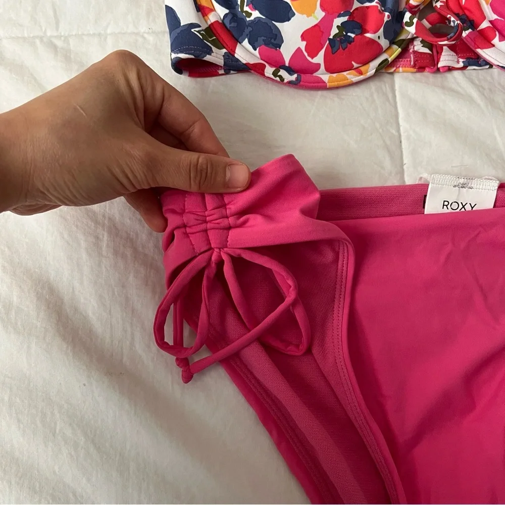 brand new Roxy swimsuit - Picture 2 of 8